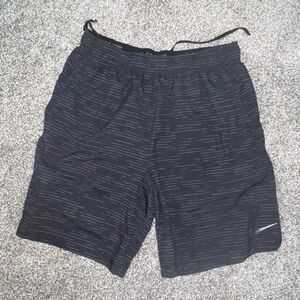 Nike Men’s Dri-FIT Unlined 9” Training Shorts (Size Large)